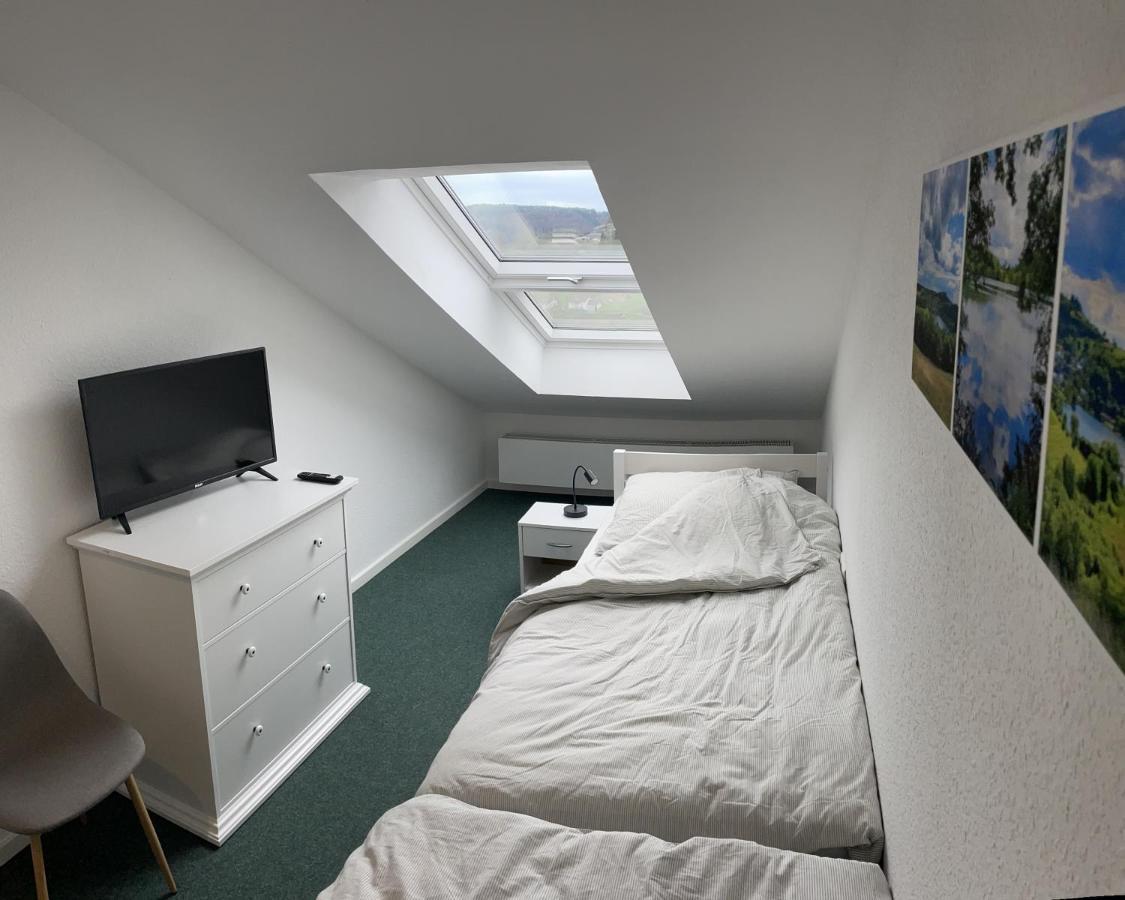 Traumhaus Am Wald 2 Apartment Daun Exterior photo