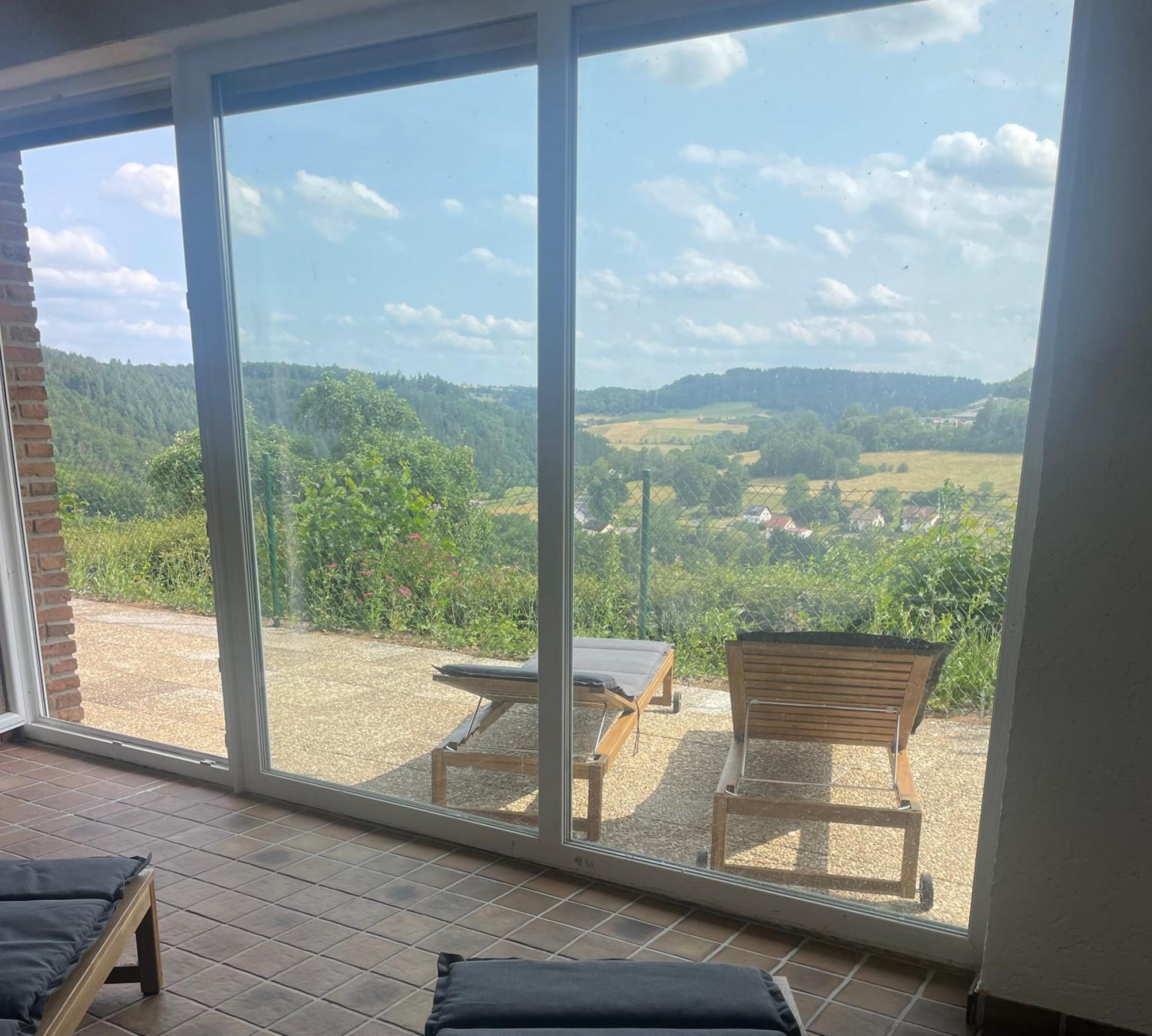 Traumhaus Am Wald 2 Apartment Daun Exterior photo
